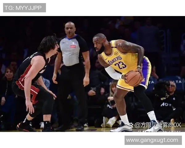 2015年NBA总决赛首场对决骑士与猛龙精彩回顾与分析